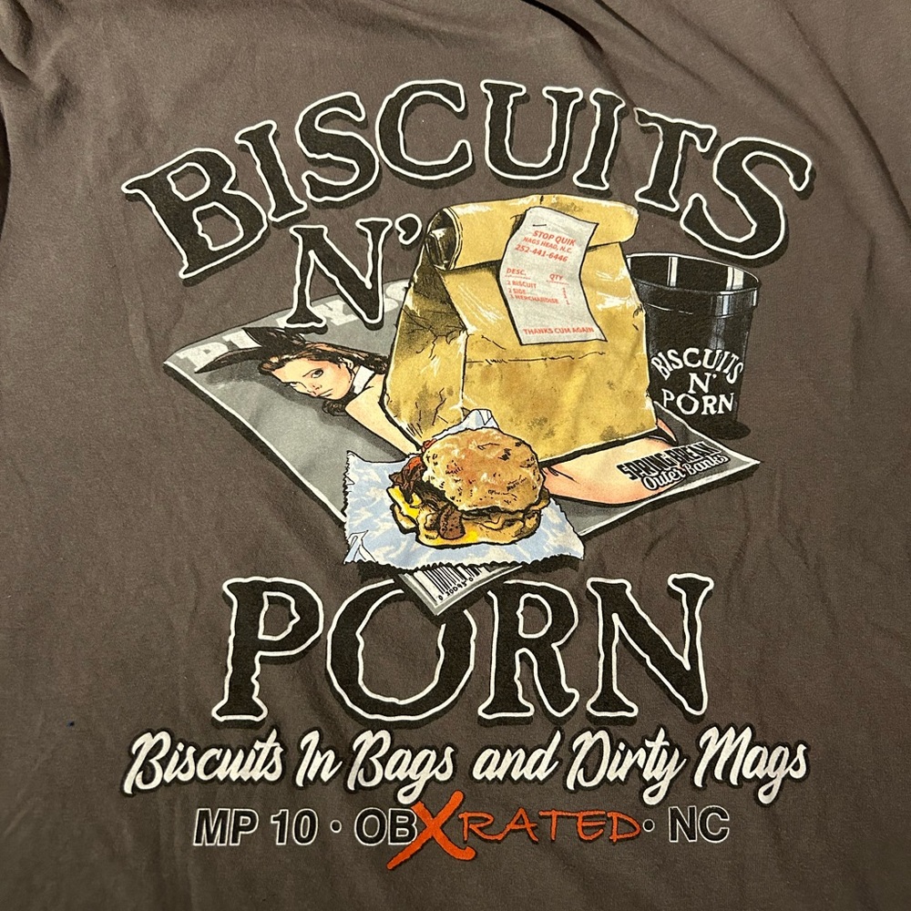 GRAPHIC T